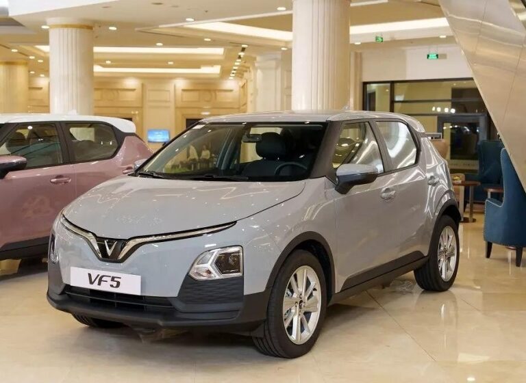 VF5- 5chỗ -xám...