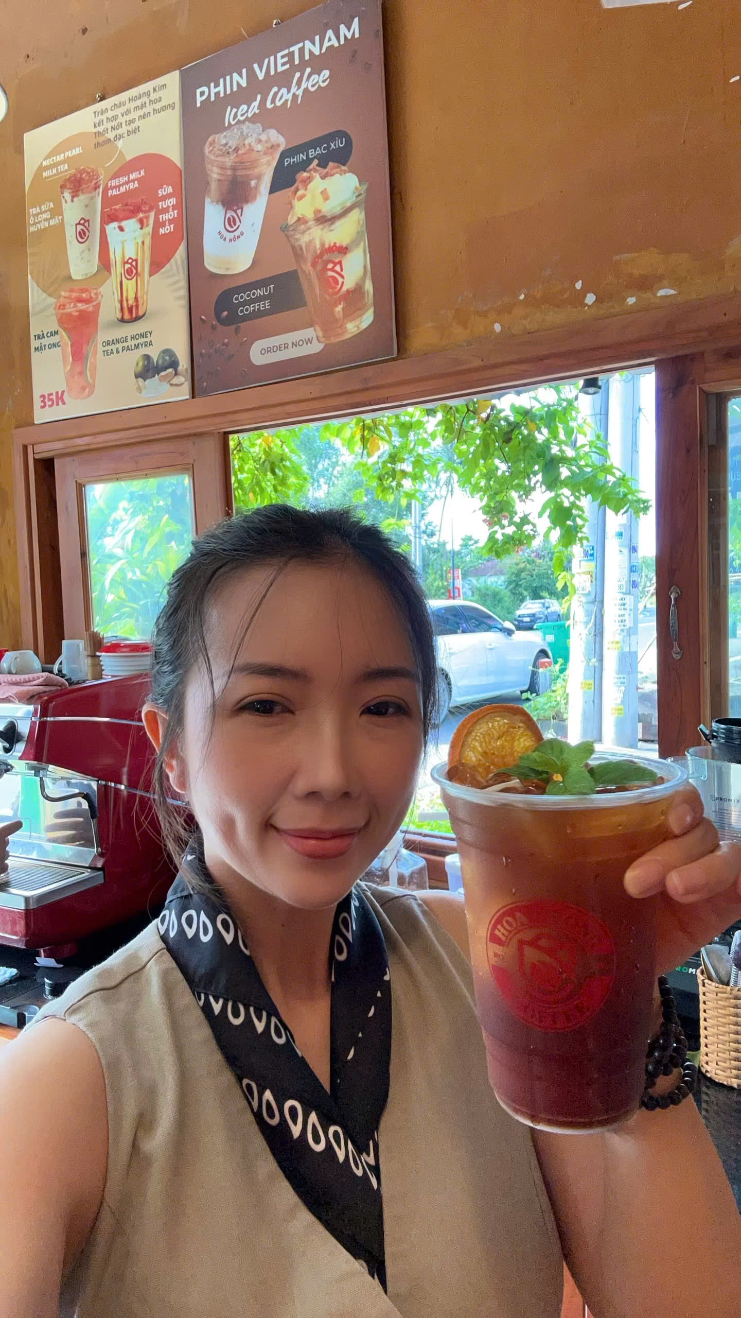 chị chủ